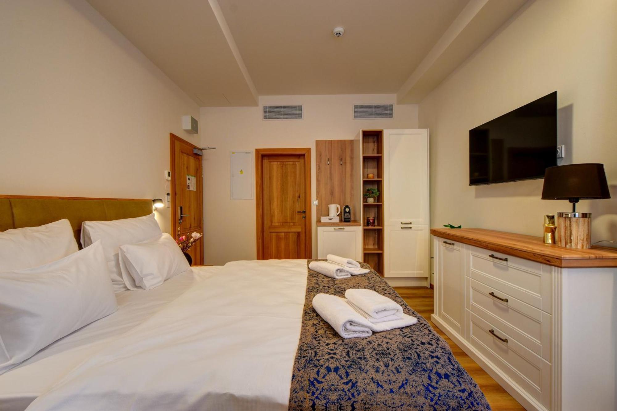 Hotel Karlova Prague Exterior photo